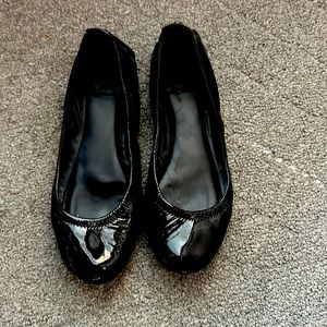 Gently worn Tory Burch flats!